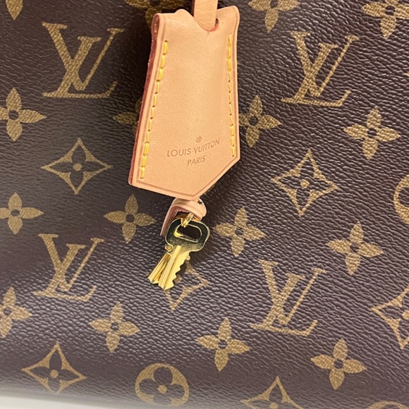 Louis Vuitton Flower Hobo - Picture 3 of 7